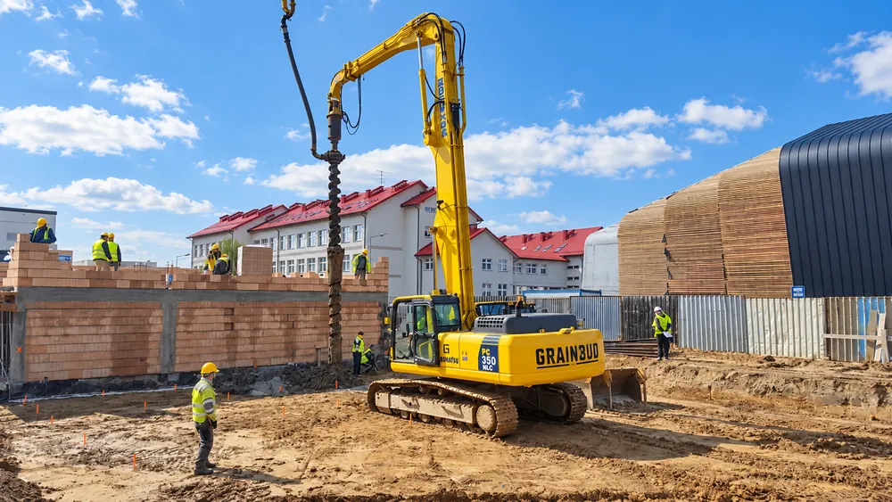 Wynajem wiertnicy CFA 16 kNm - osprzęt do koparki